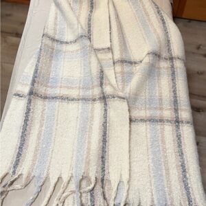 Cozy Cream and Gray Plaid STEVE MADDEN Wrap